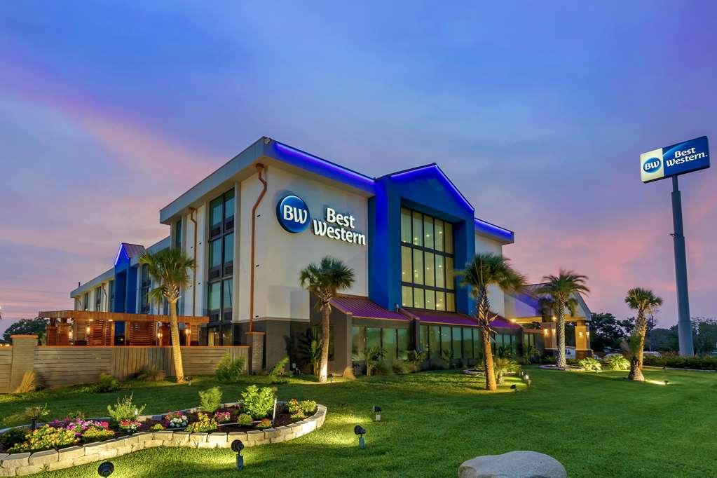 Best Western Corpus Christi Airport Hotel Exterior photo